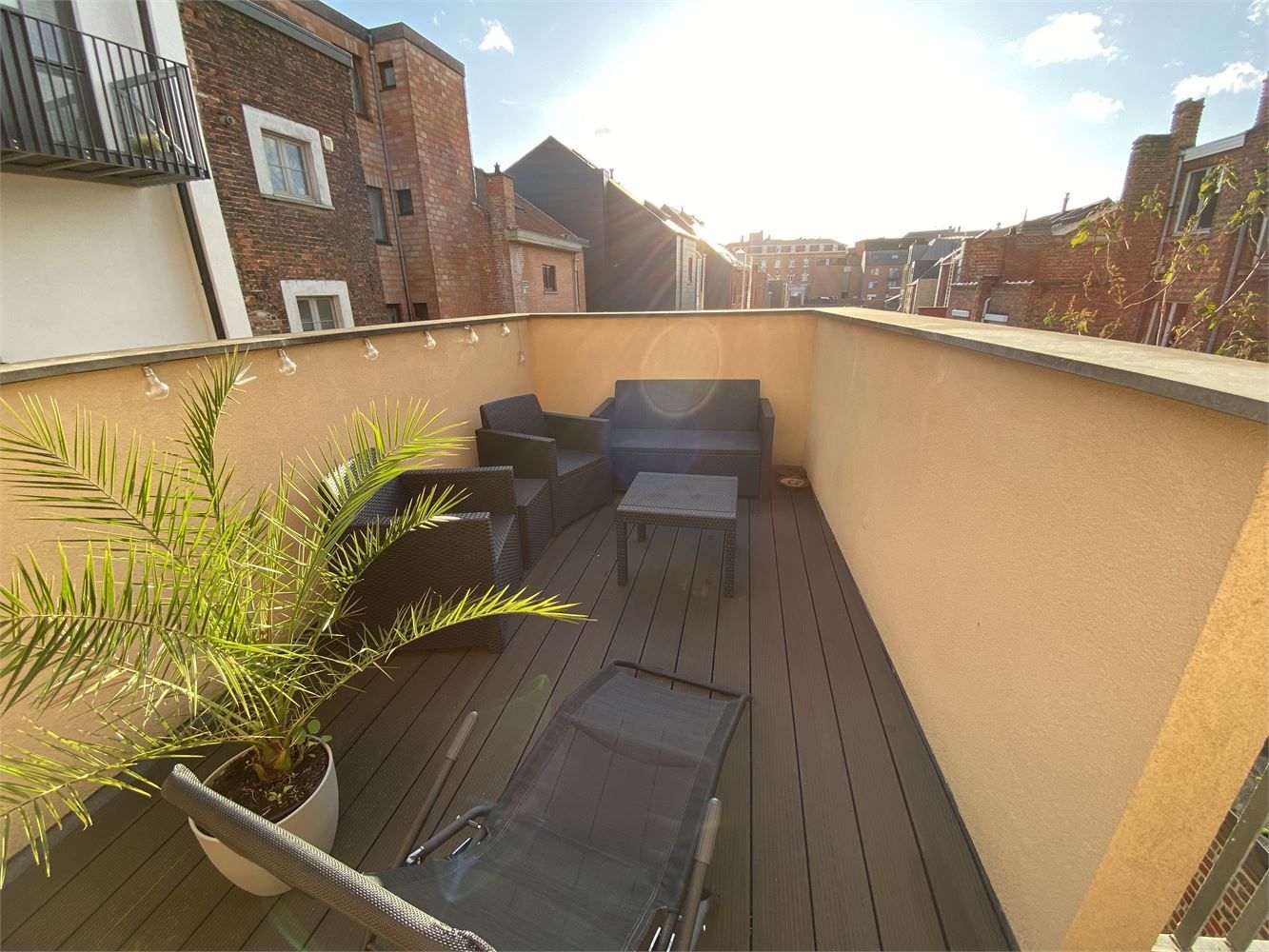 Gemeubeld appartement met zonnig terras en 1 slaapkamer in hartje Leuven foto {{pictureIndex}}