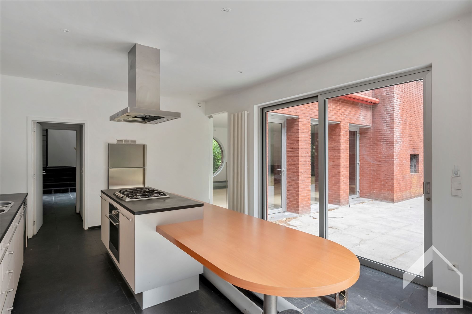 Villa met zwembad in het groen foto 7