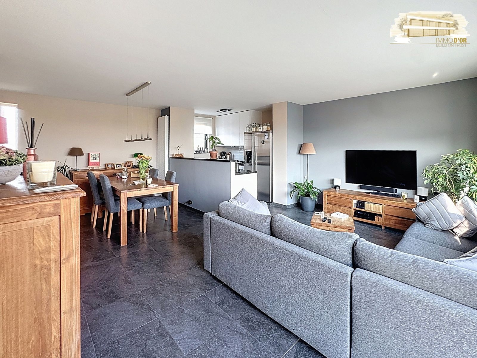 Prachtig dakappartement met een zeer groot Zuid en W-terras  foto 3