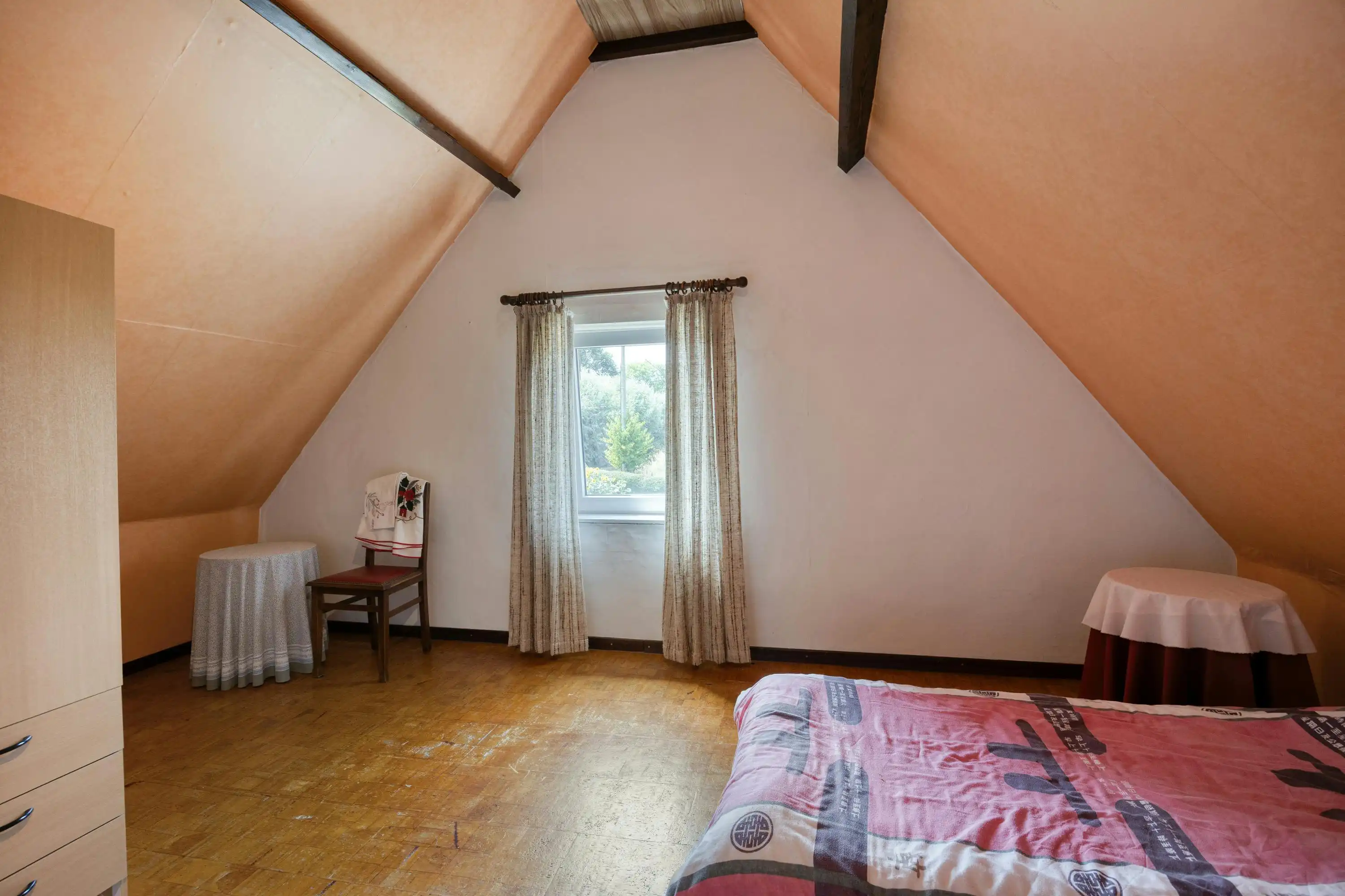 Alleenstaande woning op 7.590 m² met weidse zichten in Mater  foto 9