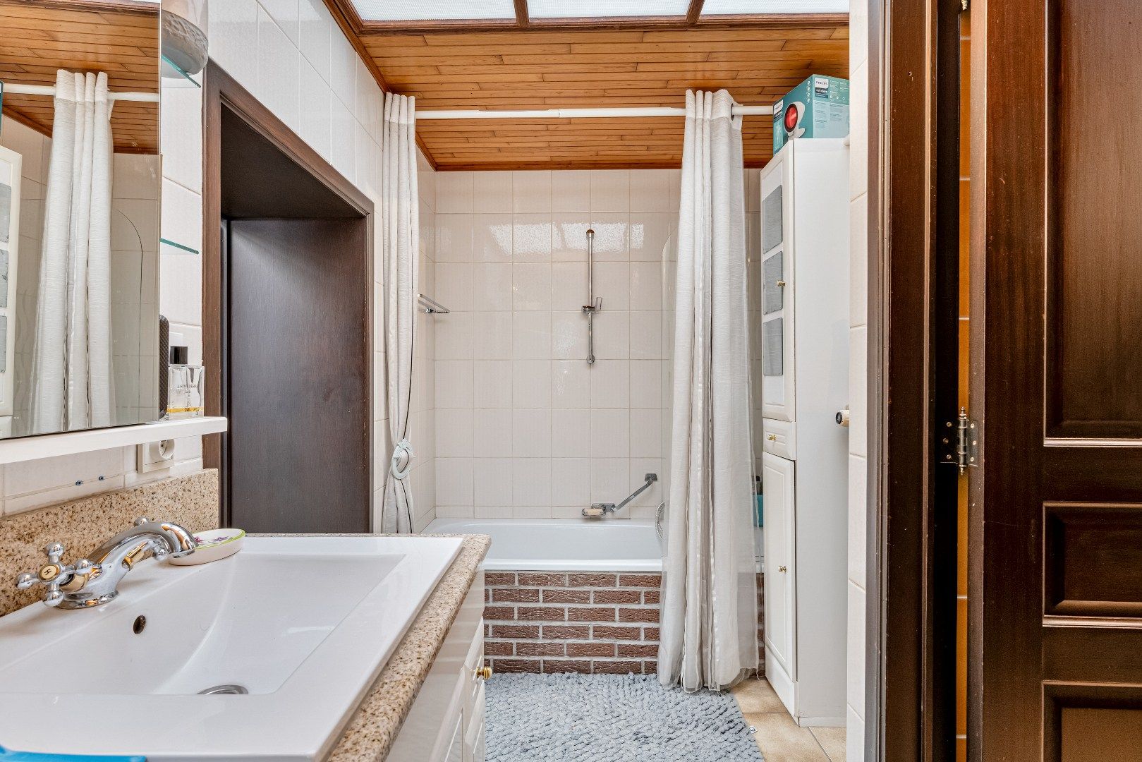 Centrumligging met prachtige tuin ! foto 7