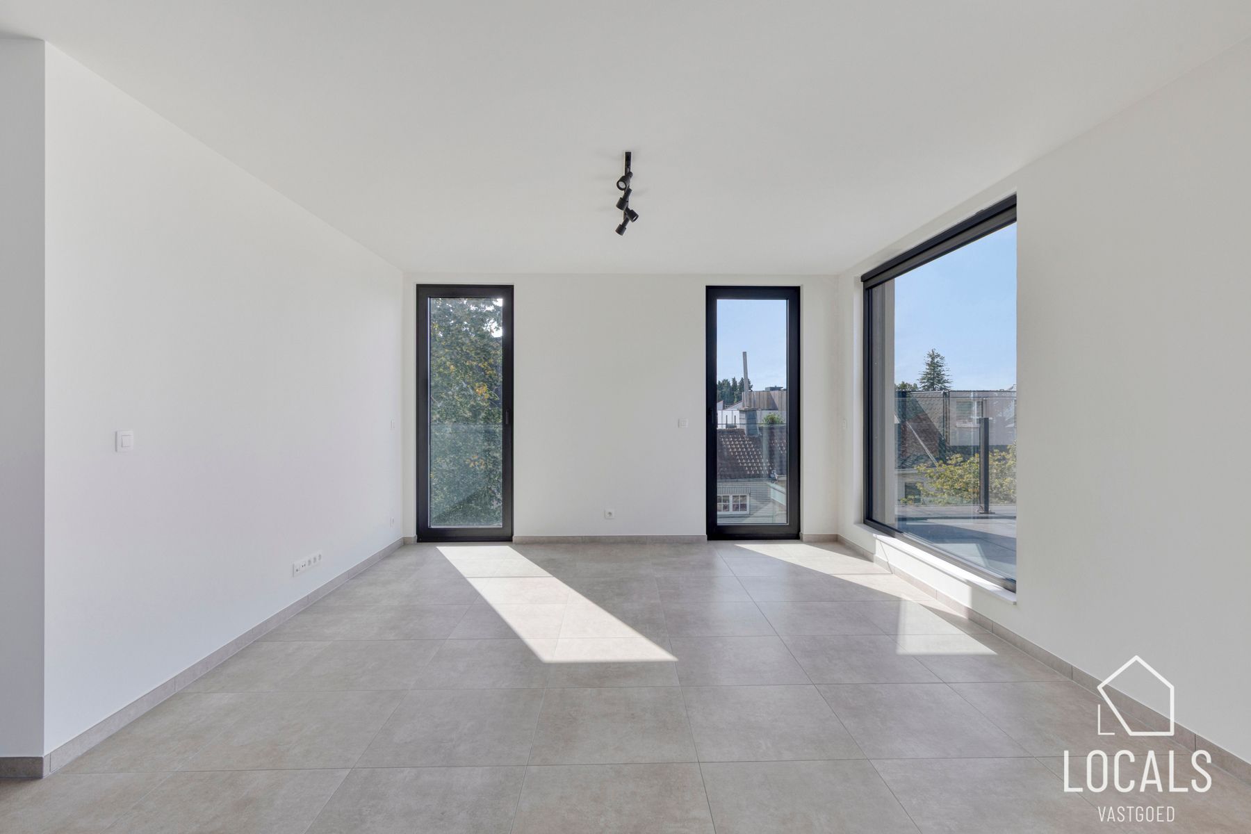 Nieuwbouw appartement met autostaanplaats in centrum Ninove foto 2