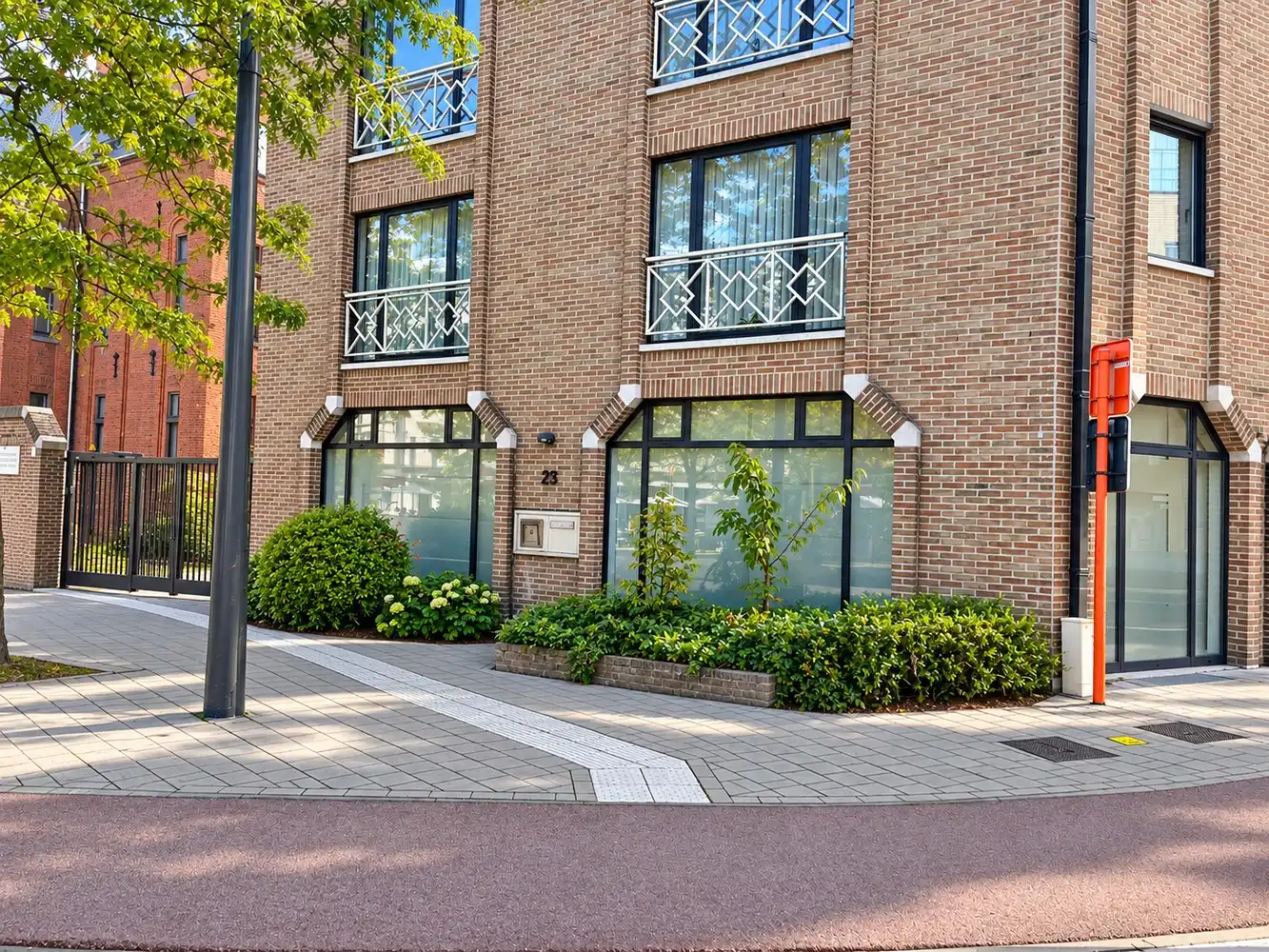 Handelsruimte met parking foto 11