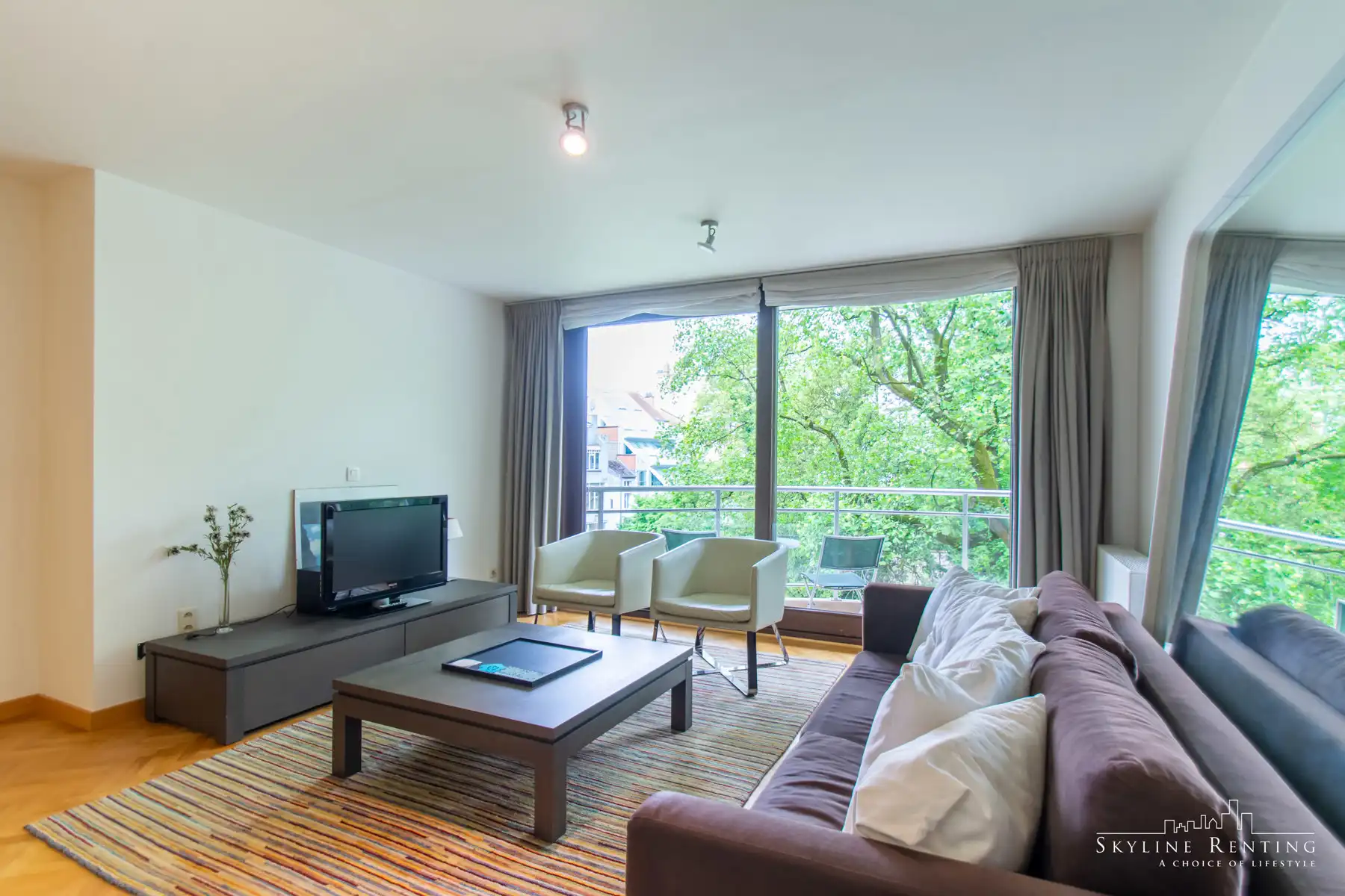 Prachtig gemeubeld app. 2 Kamer + gemeenschappelijke TUIN foto 2