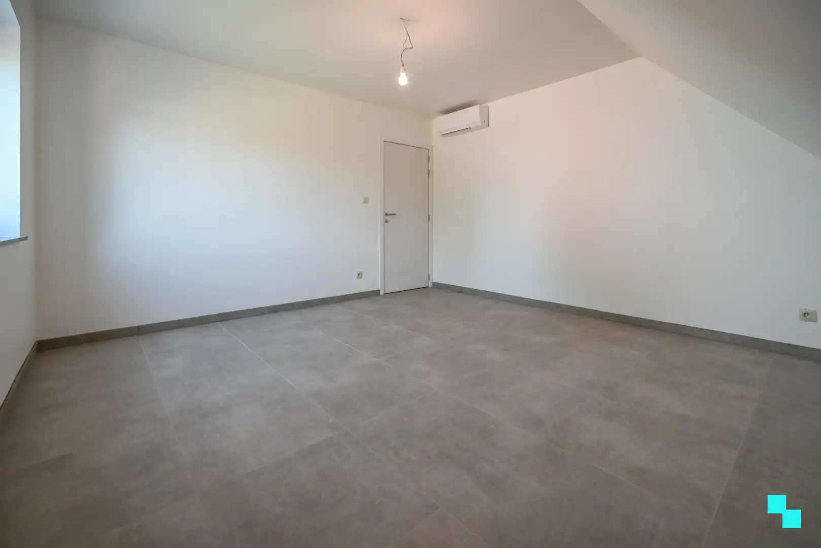 Riante nieuwbouwwoning met aangename tuin te Izegem foto 27