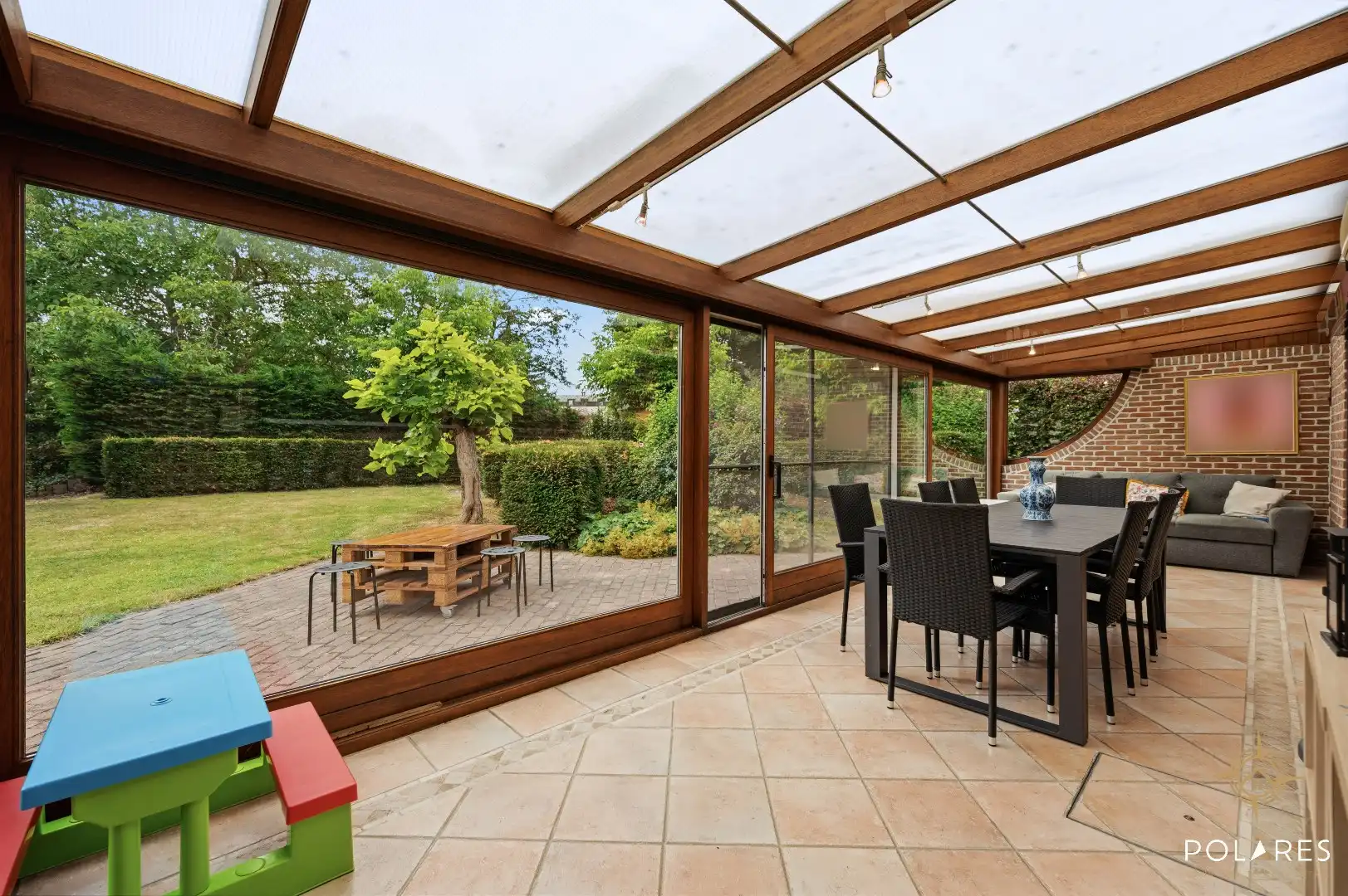 Instapklare open bebouwing met zonnige tuin op toplocatie foto 11