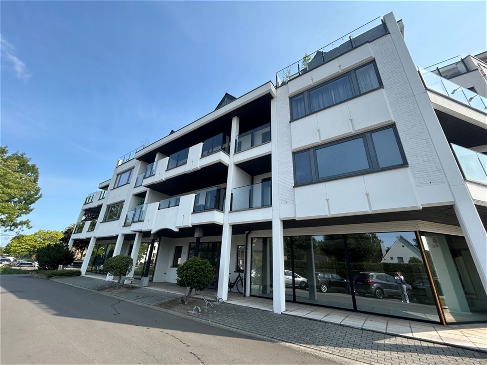 Kantoorgebouw foto 15