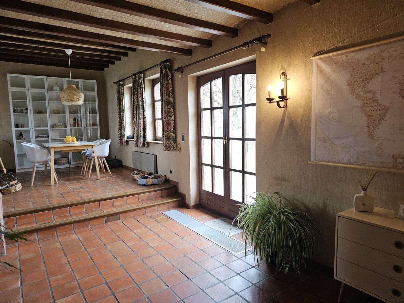 Karaktervol landhuis met bijgebouw op mooi, breed perceel met een opp. van 30a32ca foto 12
