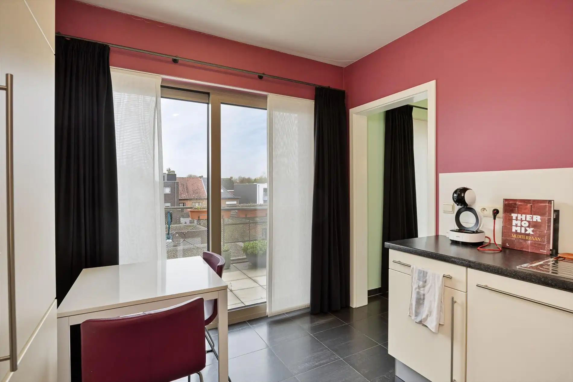 Energiezuinig en ruim appartement (105 m²) met zonnig terras in het centrum van Mol foto 5