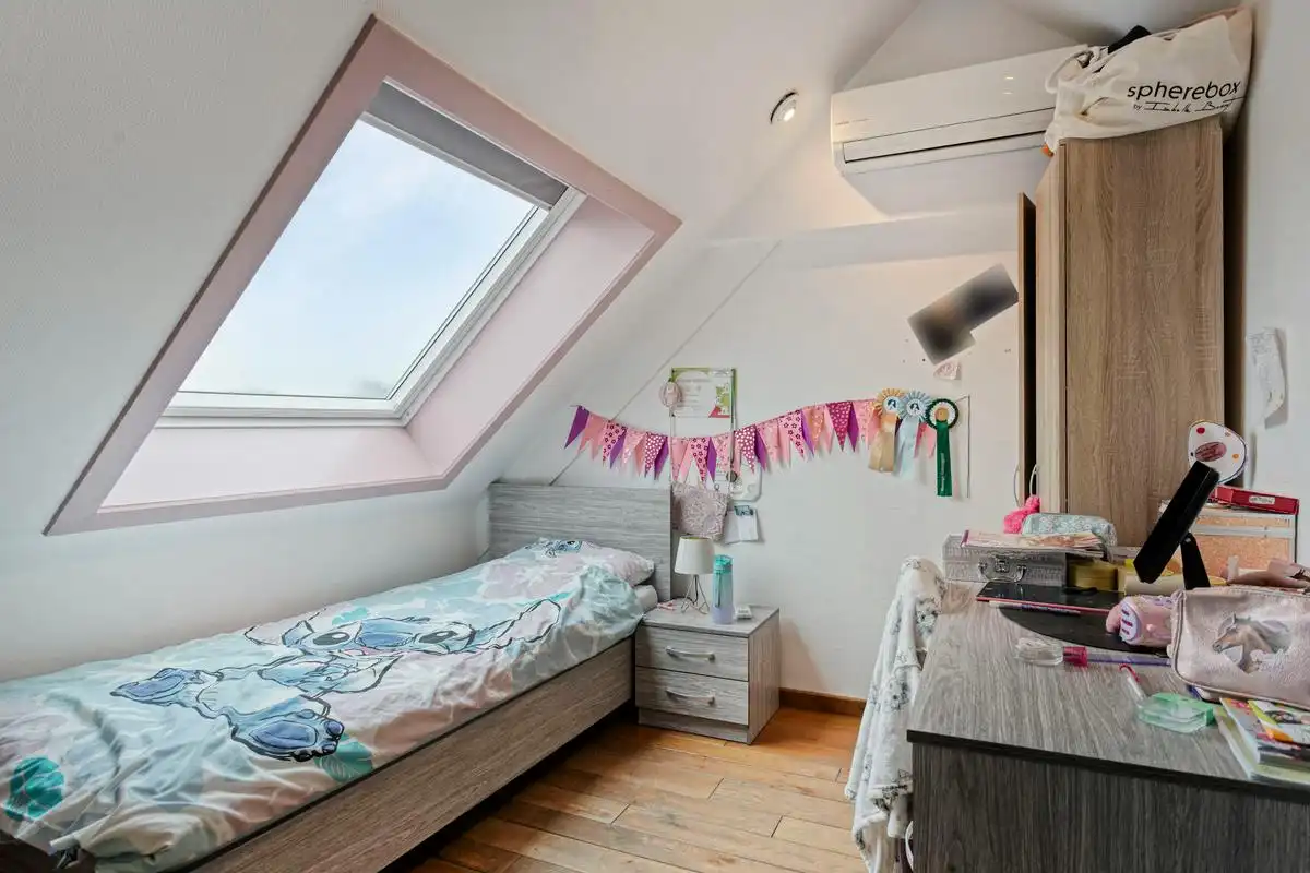 Ruime herenwoning met magazijn te koop in Deerlijk foto 15