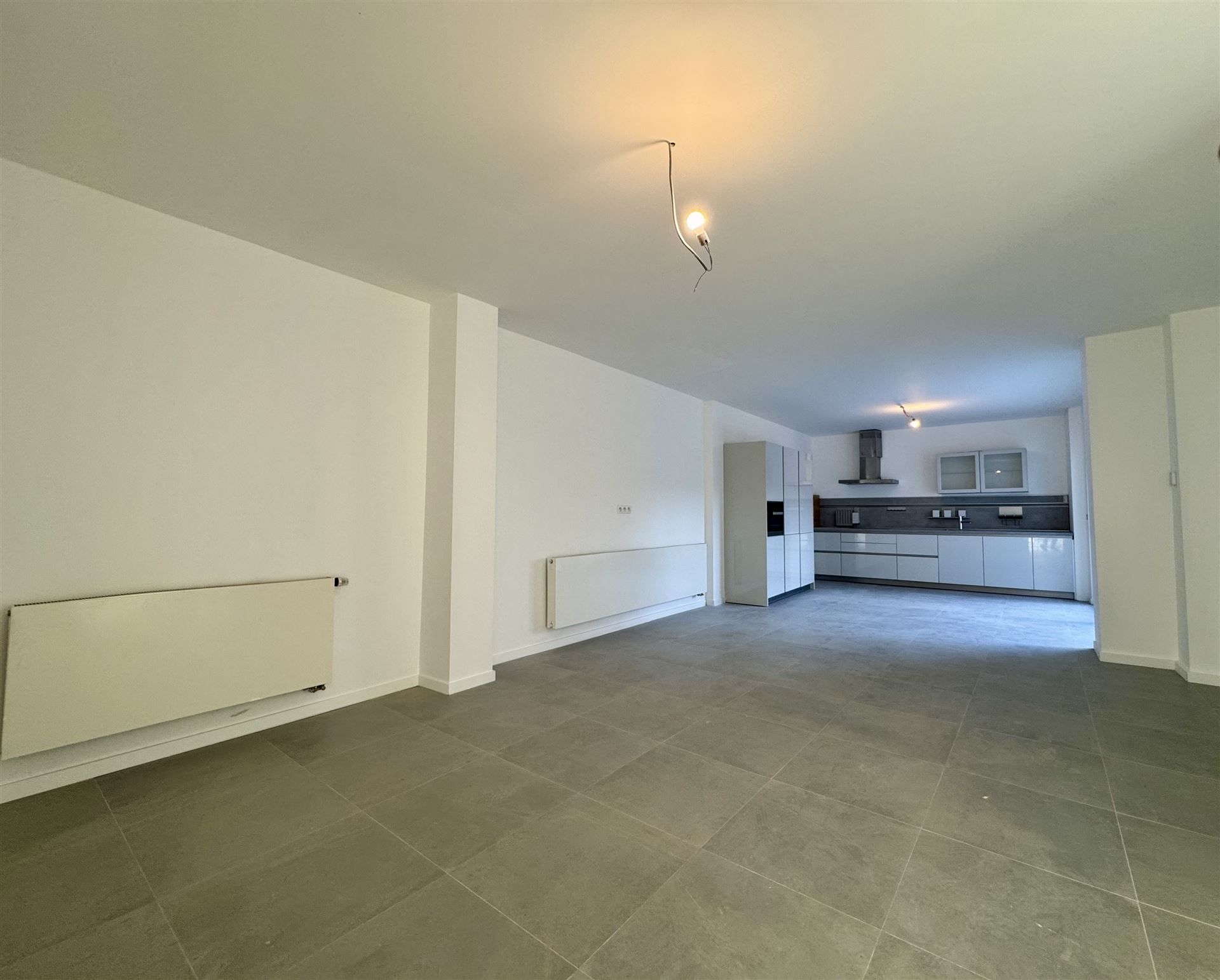 Gerenoveerde woning in het centrum van Maaseik! foto 3