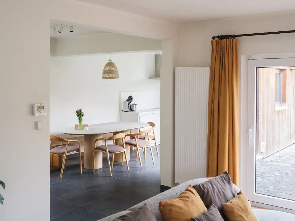 Sint-Denijs-Westrem - Vrijstaande woning met aangename tuin en achtergelegen ‘poolhouse’ in een rustig gelegen wijk. foto 7