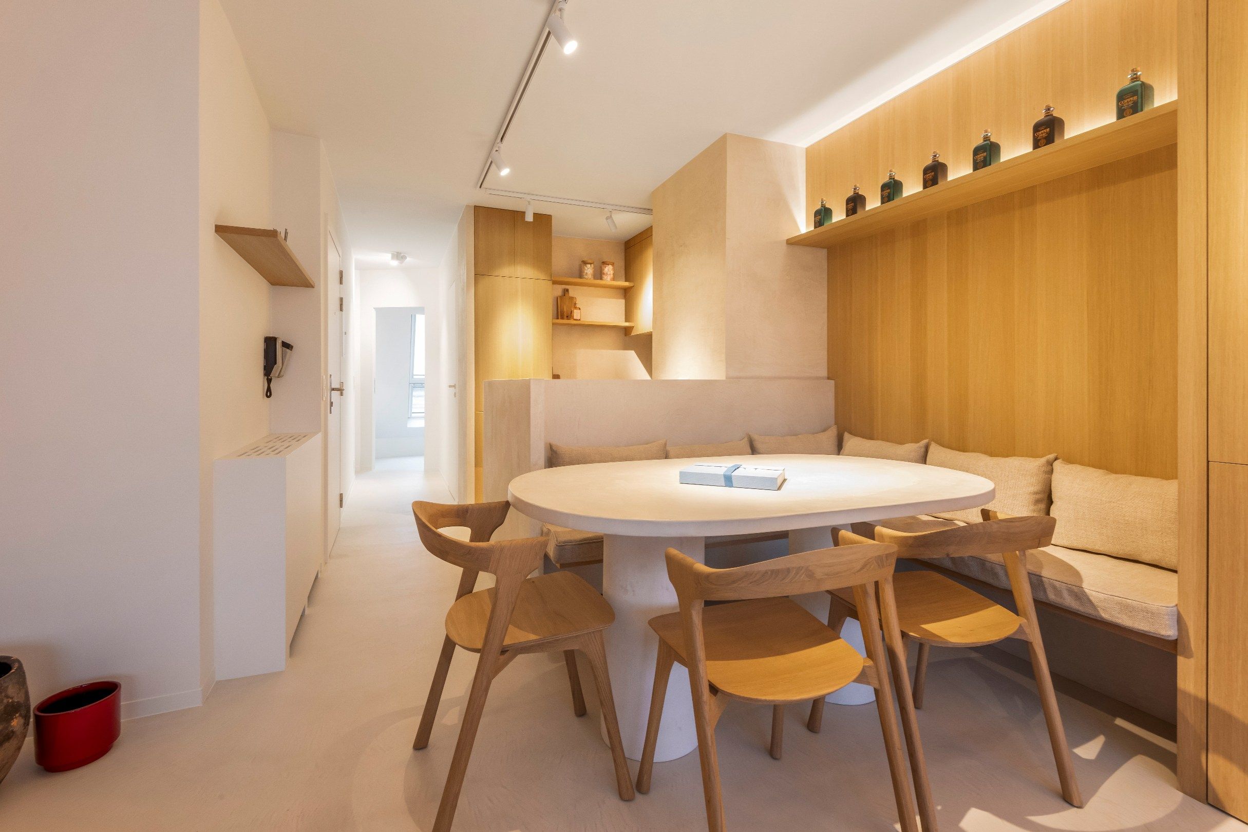 Prachtig gerenoveerde triplex gelegen op de Lippenslaan foto 5