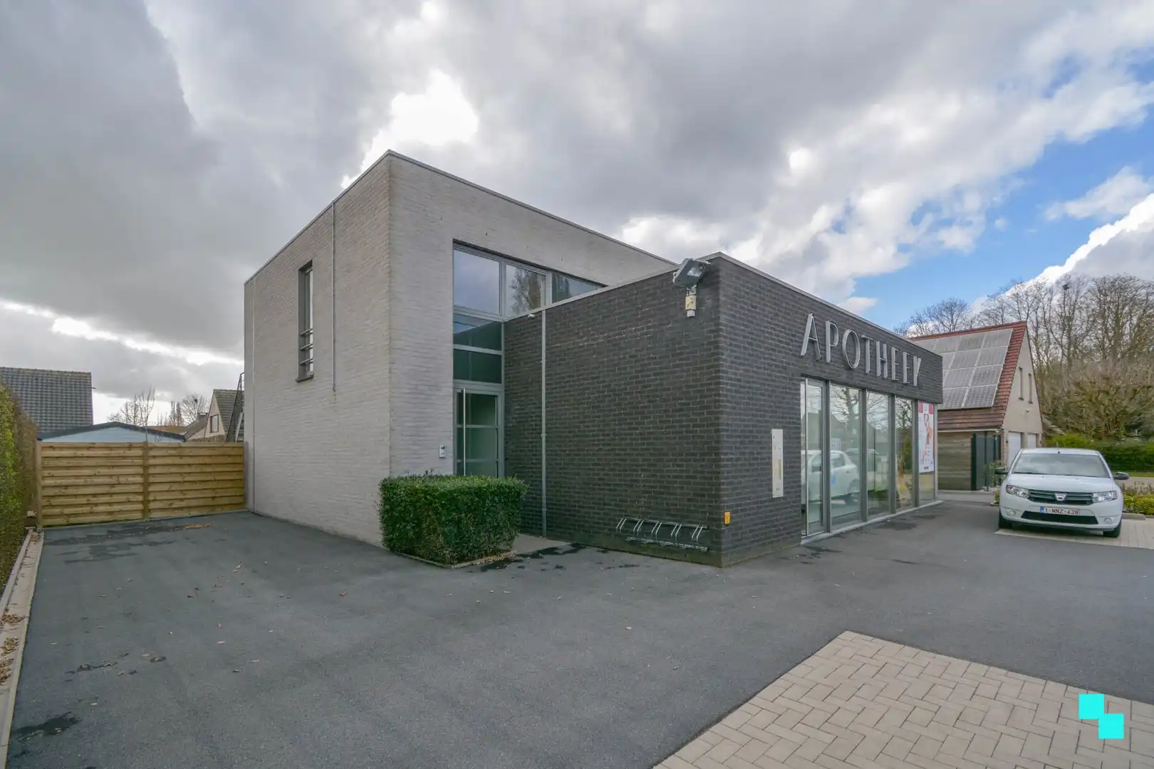 Ruim appartement met tuin, terras en garage - Roeselare foto 2