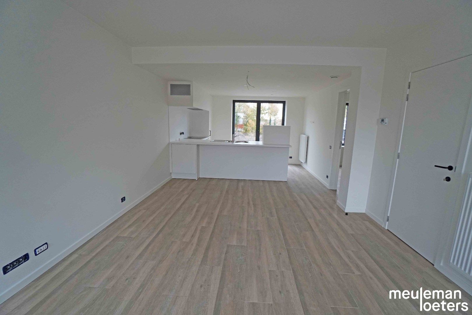 lichtrijk appartement met één slaapkamer foto 2