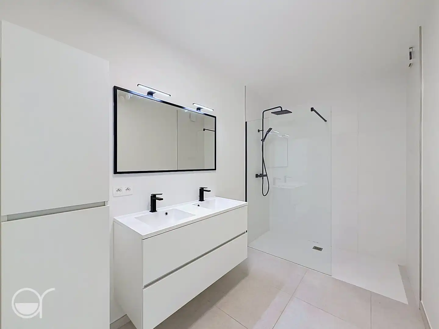 Luxe duplex appartement, autostaanplaats inbegrepen foto 11