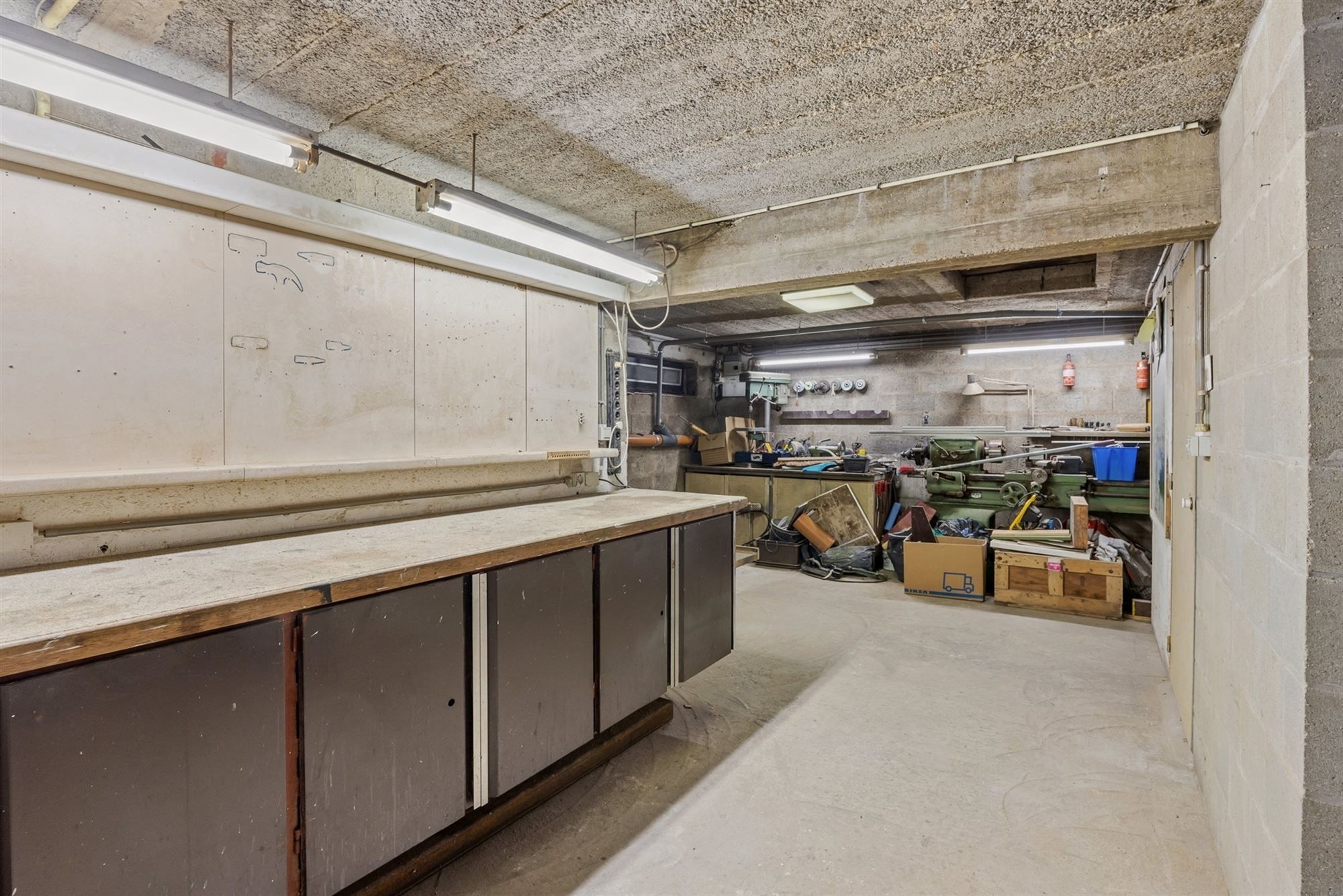 HEEL GOED ONDERHOUDEN WONING MET 3 SLAAPKAMERS UITERST RUSTIG GELEGEN OP EEN PERCEEL VAN 14A TE HEPPEN foto 24