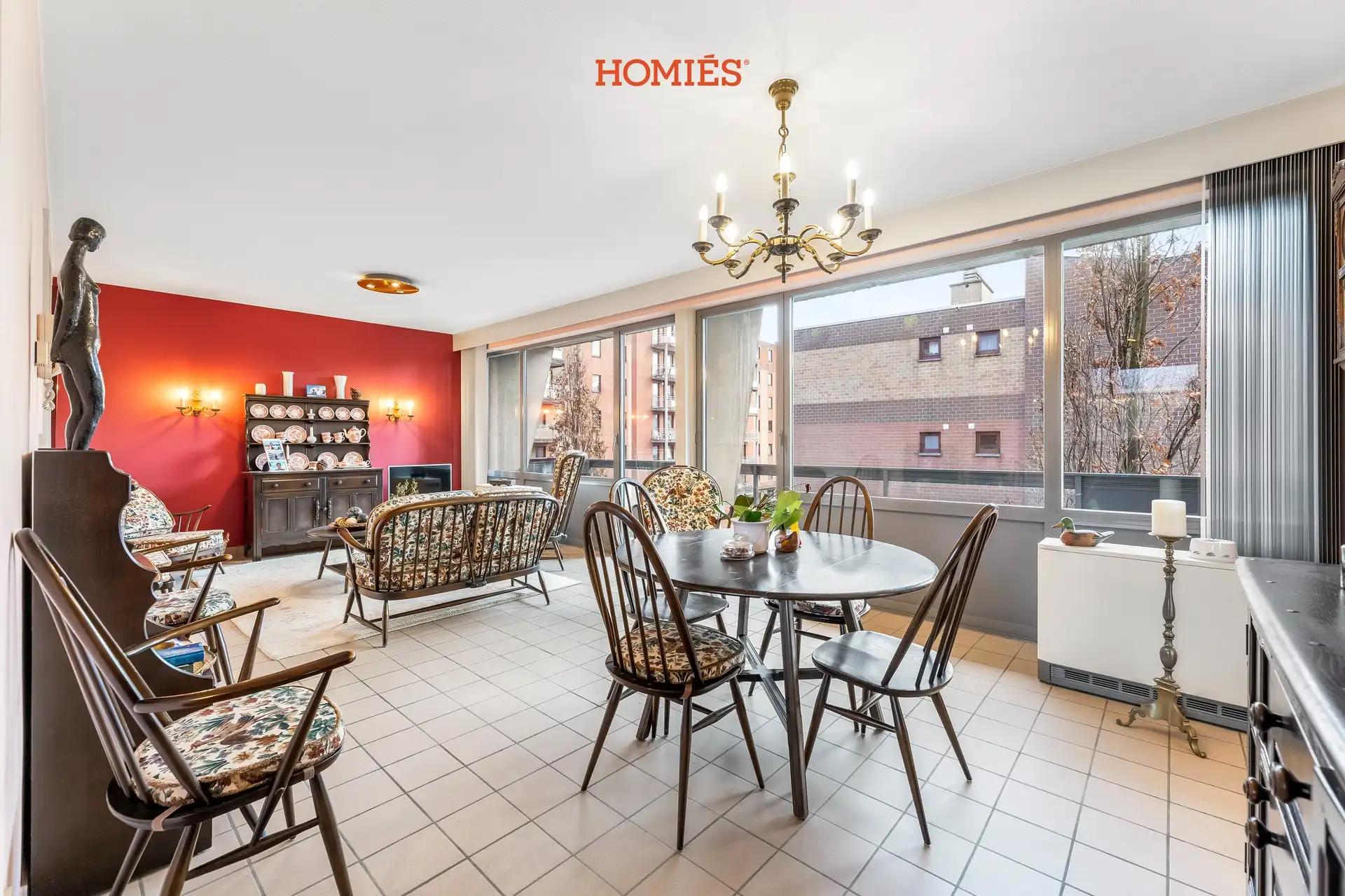 Ruim 3-slaapkamerappartement met staanplaats foto 8