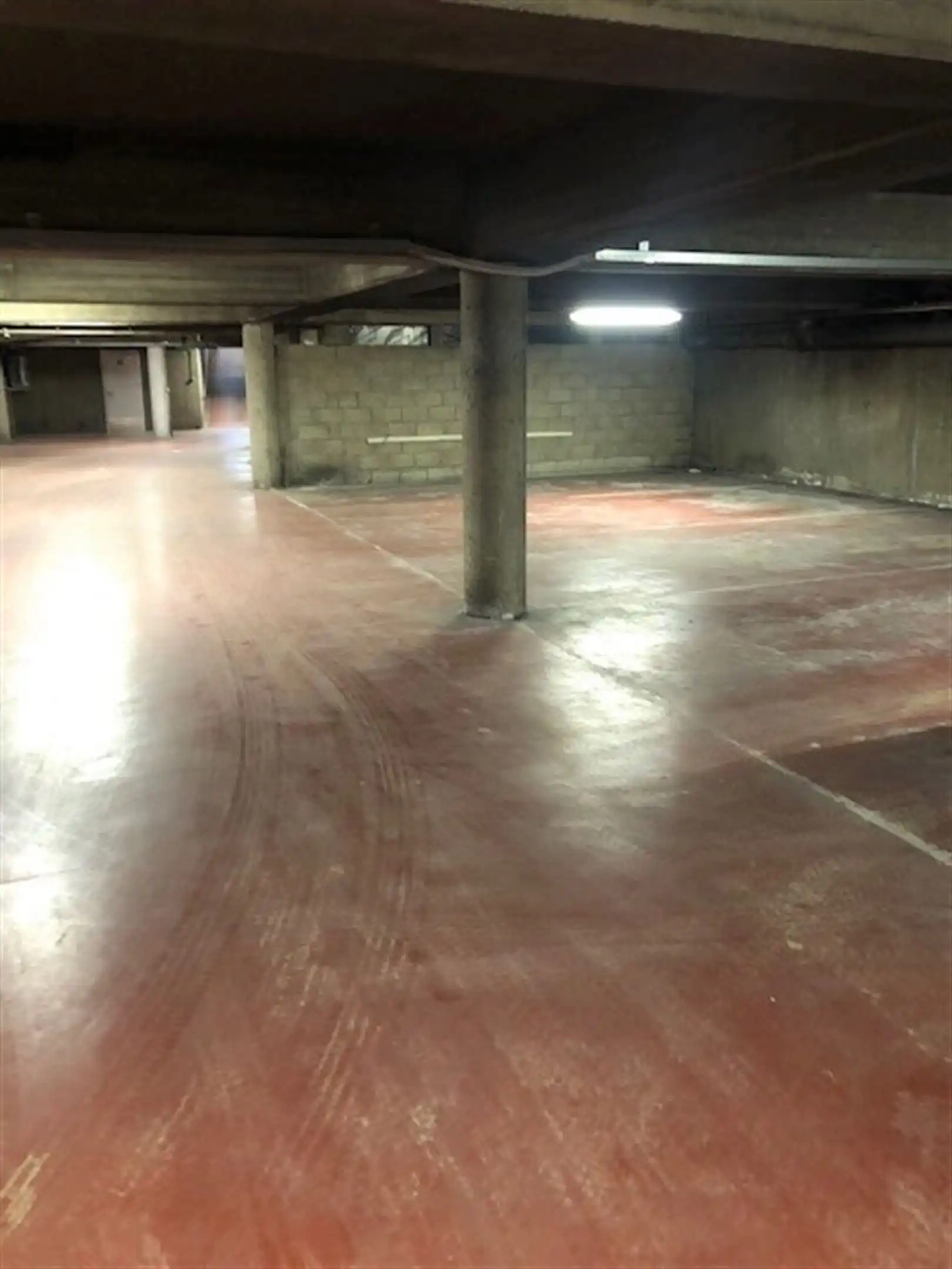 Parking/Garagebox foto 3