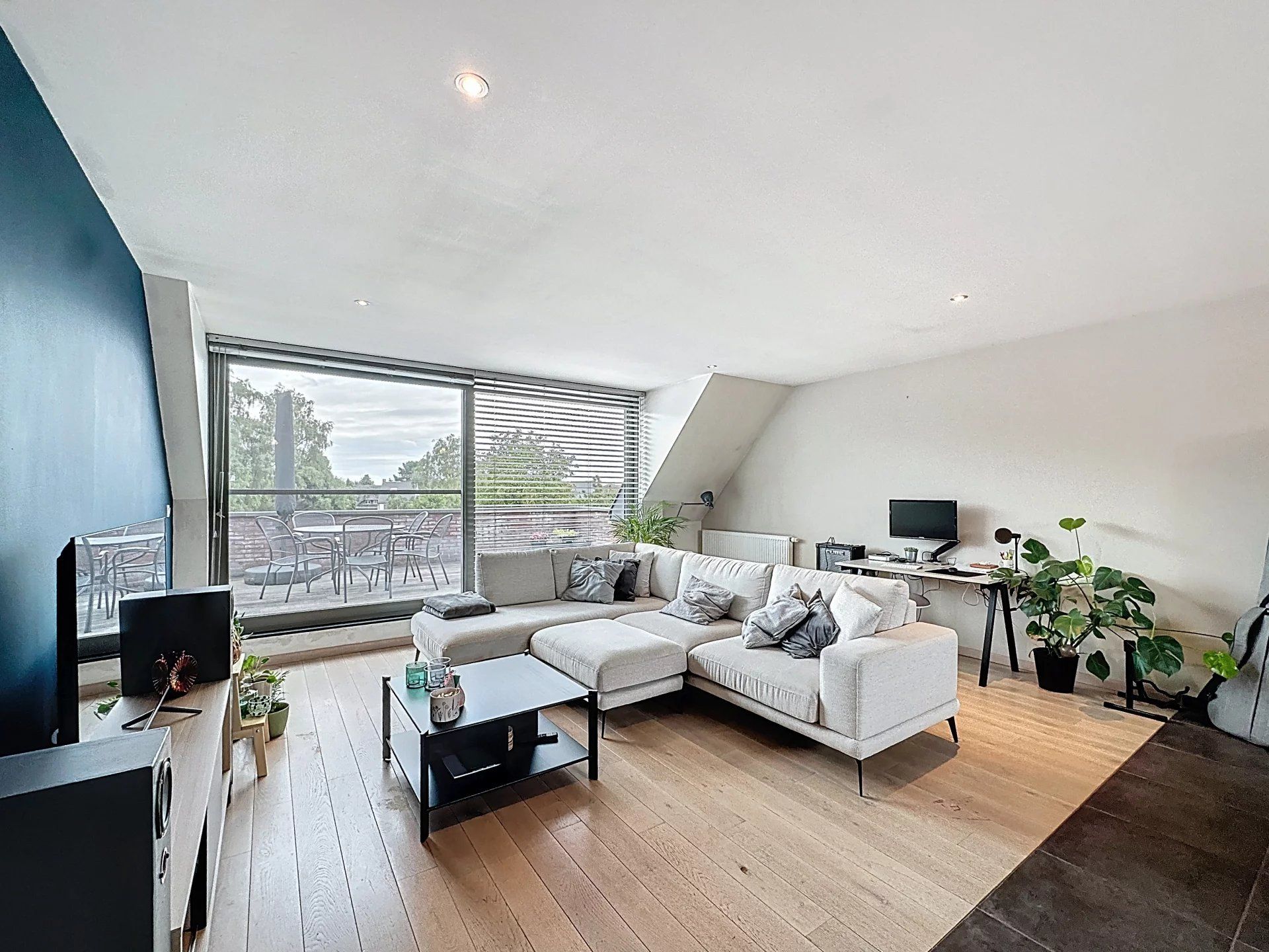 Dakappartement met 2 slaapkamers en groot terras op de grens tussen Balen en Mol. foto 3