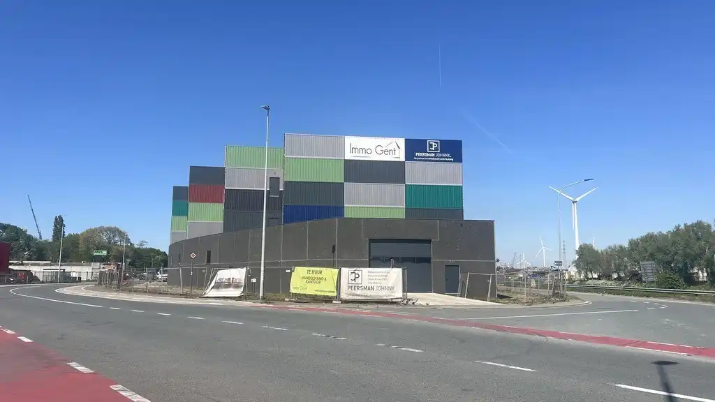Nieuwbouw magazijn met kantoor te huur in Pantserschipstraat in Gent foto 2