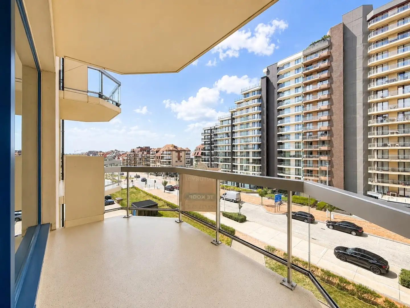 Eénslaapkamerappartement op topligging bij de zeedijk te Nieuwpoort foto {{pictureIndex}}