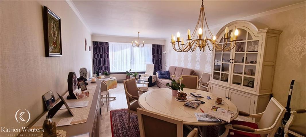 Gelijkvloers appartement met garage in hartje Kuringen foto {{pictureIndex}}