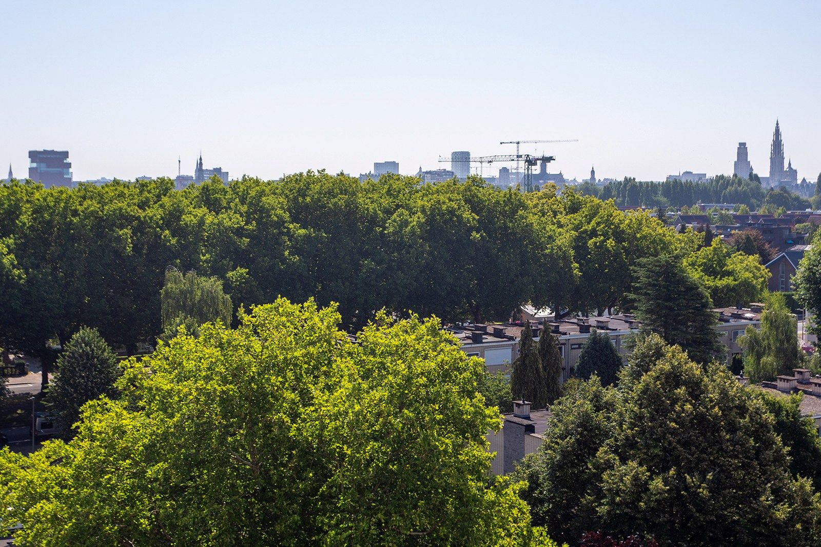 Instapklaar hoekappartement (150 m²) met veel lichtinval! foto 12