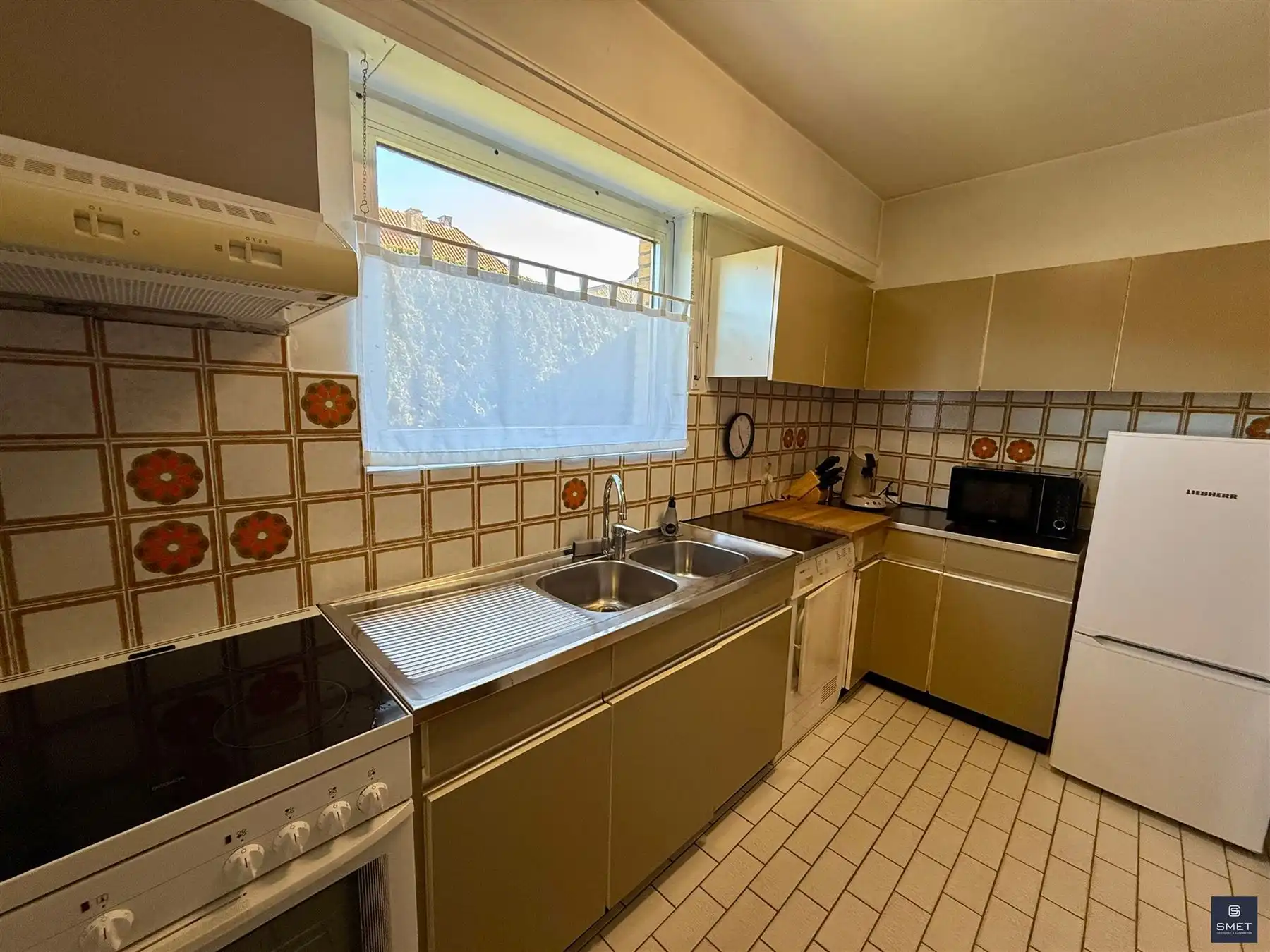 RUSTIG GELEGEN APPT.  MET 2 SLPKS EN GARAGE foto 5