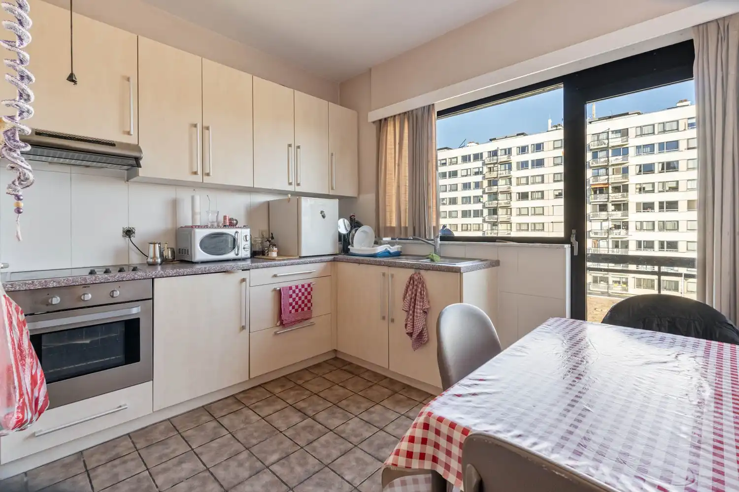 Lichtrijk appartement van 90 m² te huur in hartje Genk foto 8