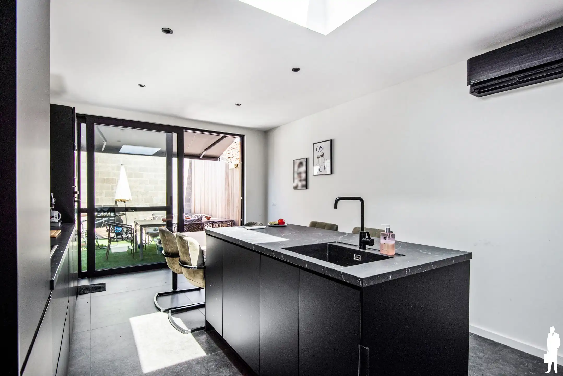 Instapklare woning pal in het centrum van Duffel foto 8