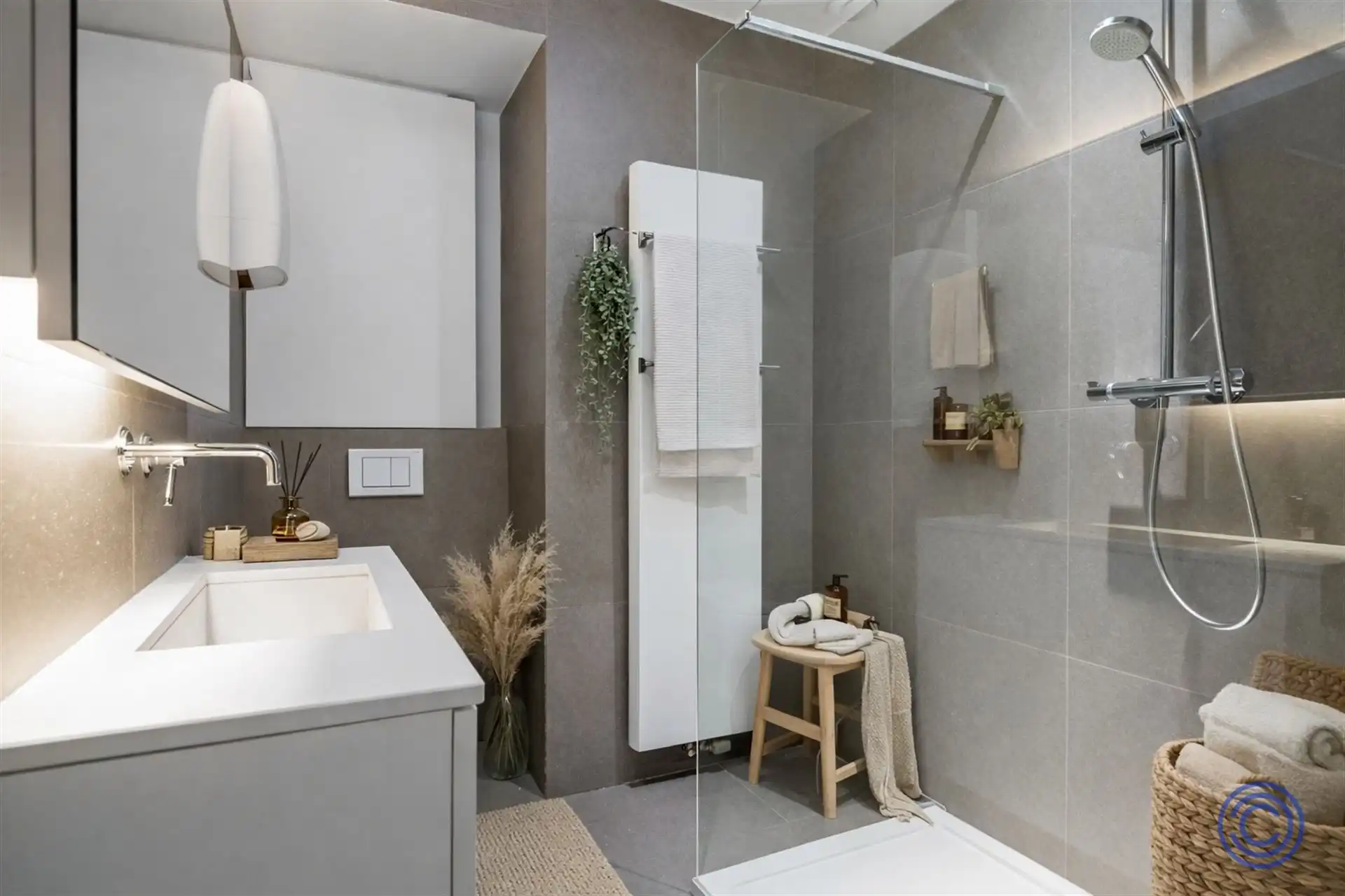 Knap gerenoveerd GLV appartement! foto 9