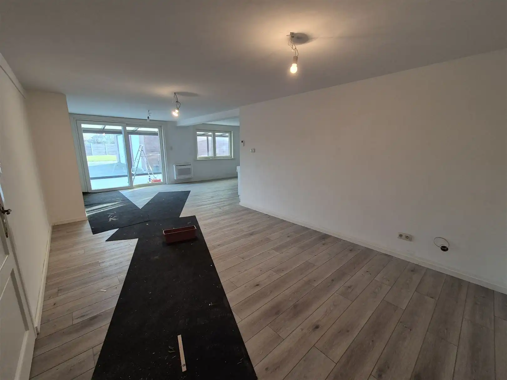 Handelsruimte met aansluitend appartement foto 8