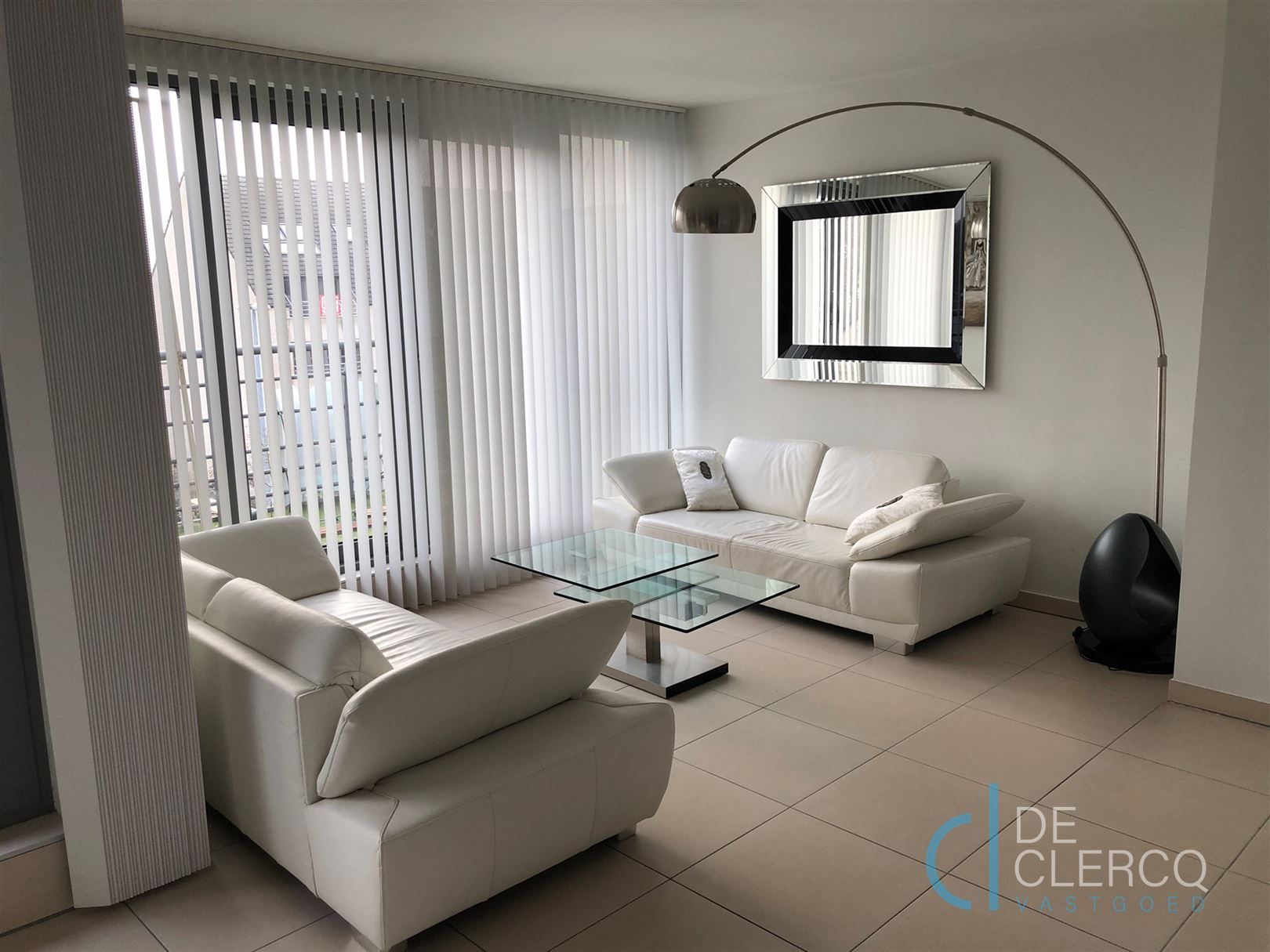 Zeer ruim appartement met garage TE HUUR in het centrum van Lochristi! foto 12