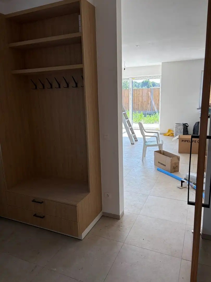 Moderne halfopen woning met 3 slpk, garage en tuin foto 2