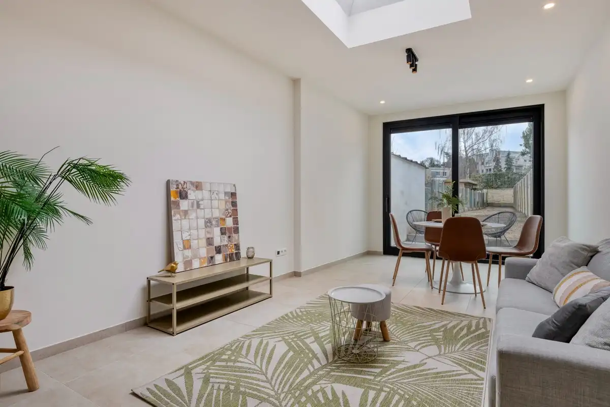 Pas gerenoveerde aantrekkelijke A-label stadswoning met zonnige diepe tuin foto 9