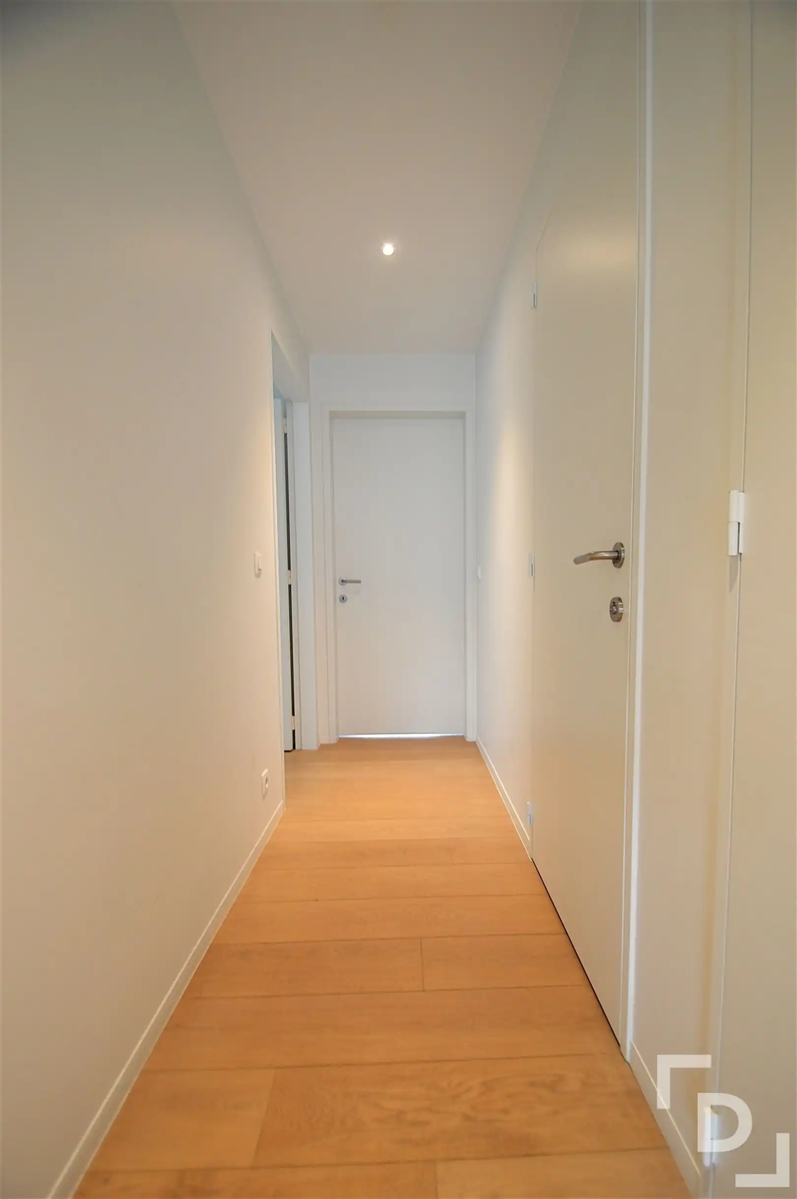 Prachtig afgewerkt appartement op de Grote Markt in Poperinge. foto 12