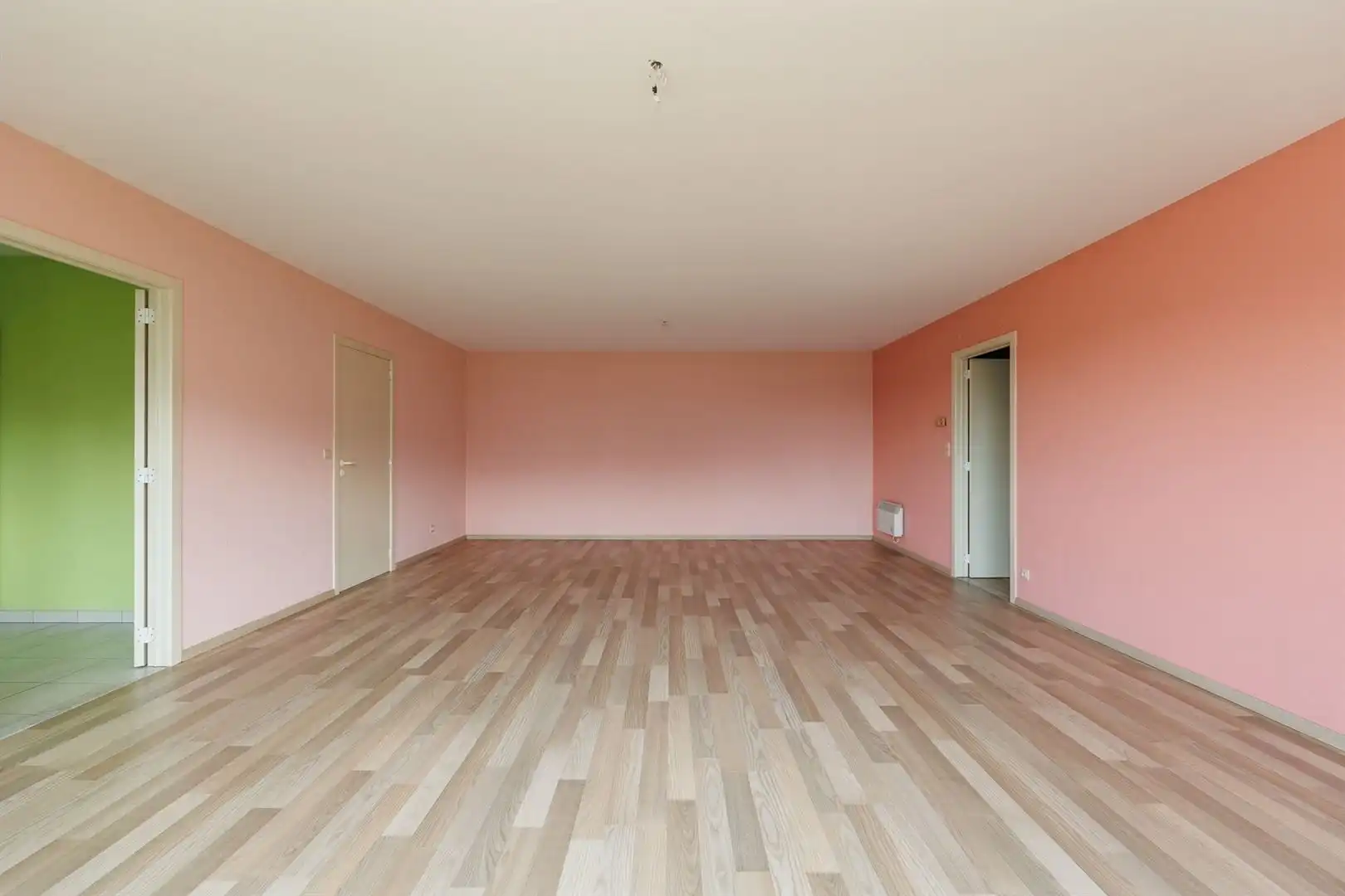Ruim zonnig appartement met staanplaats. foto 6