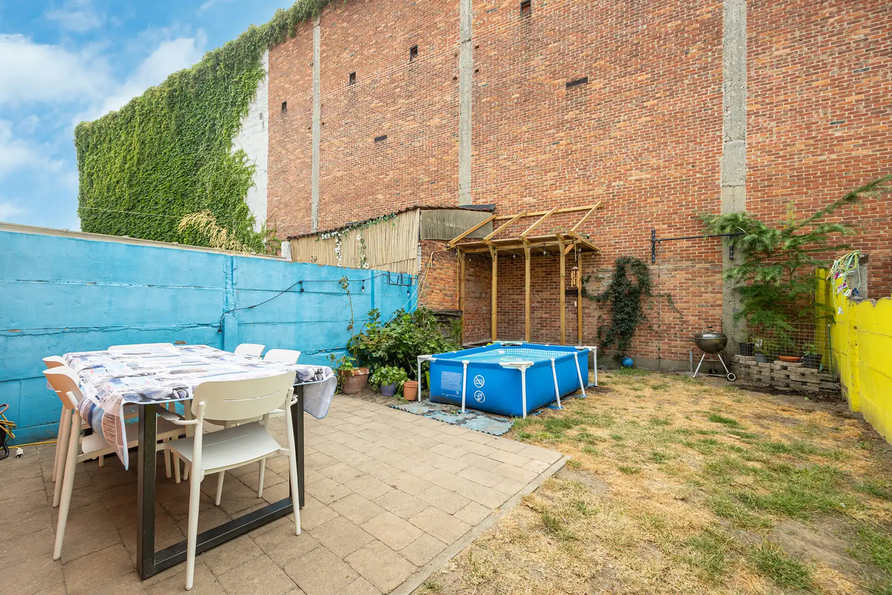 Woning met 3 slaapkamers en tuin in rustige buurt foto 3