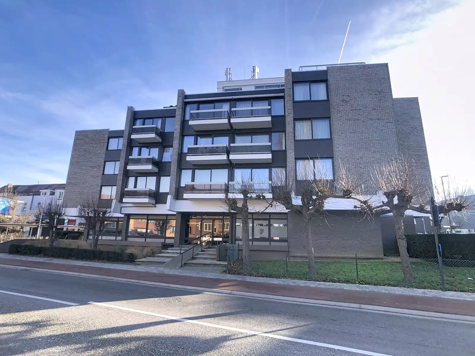 Appartement met 2 slaapkamers en autostaanplaats foto {{pictureIndex}}