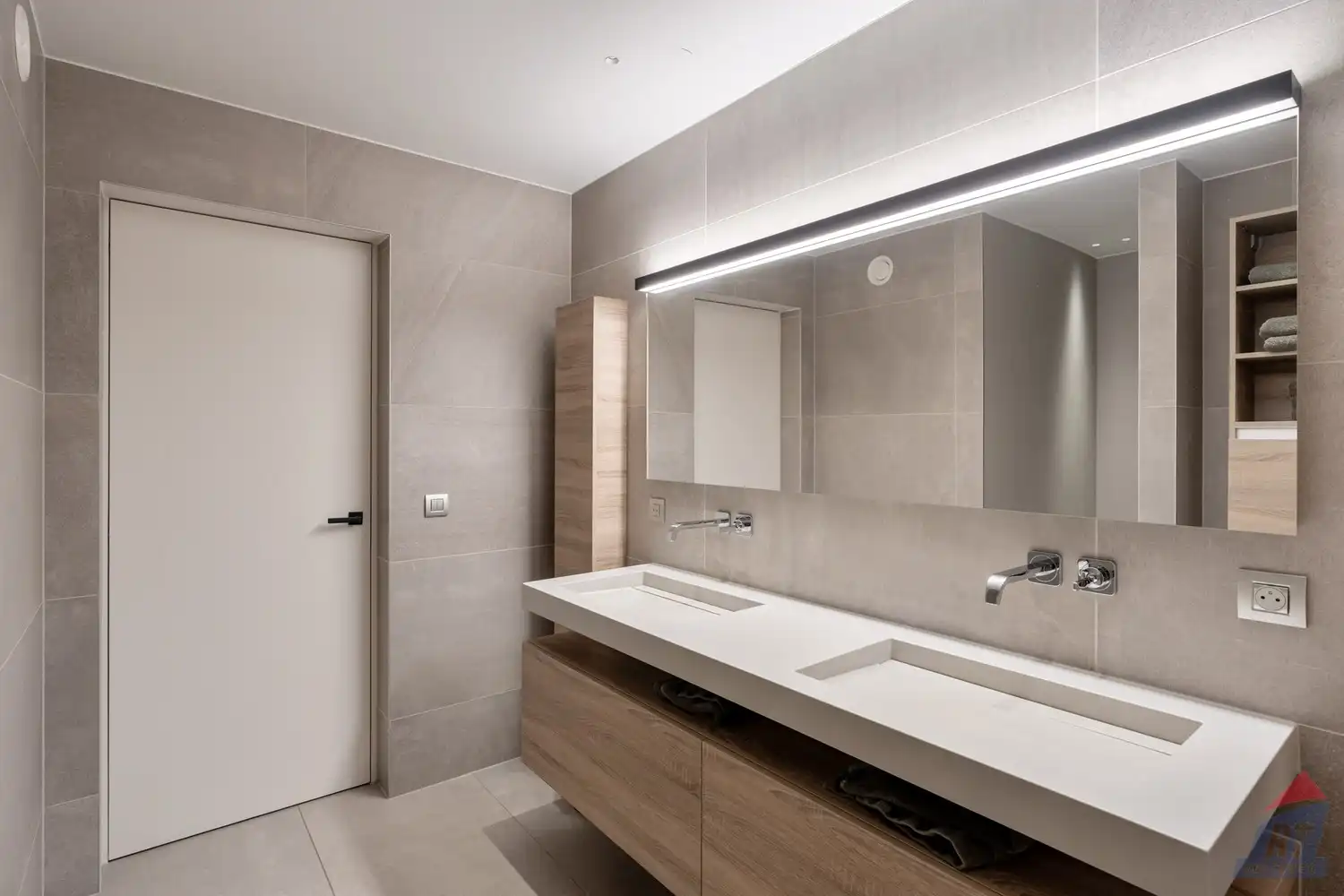 Exclusief penthouse met een indrukwekkend zonneterras van ruim 134 m² in Sint-Truiden foto 17