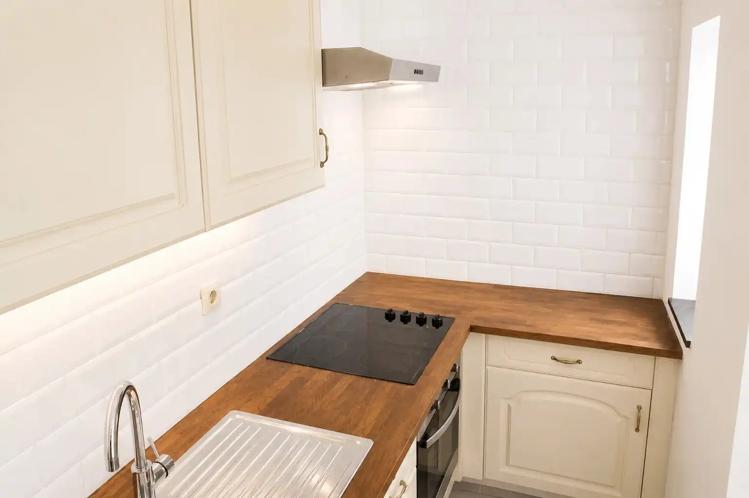 GEZELLIGE WONING MET 2 RUIME SLPK'S OP EEN RUSTIGE LOCATIE IN  BORGLOON foto 8