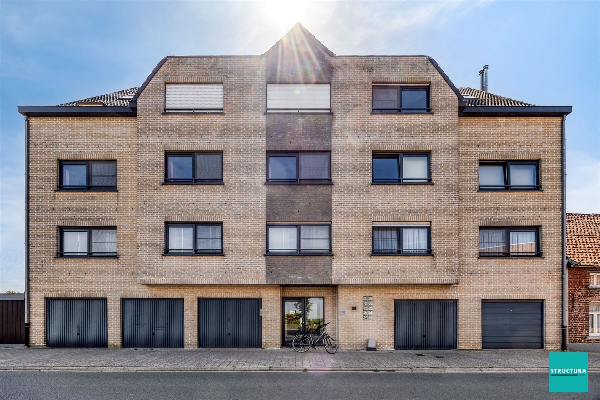 Hoofdfoto van de publicatie: Ruim appartement met 2 kamers en terras