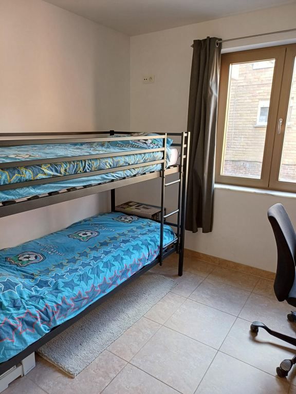 Ruim appartement in hartje Oedelem foto 4