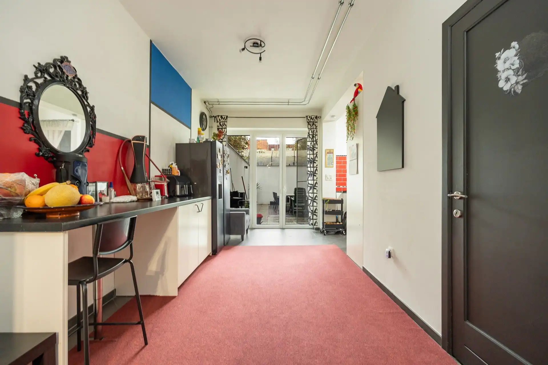 Ruime, instapklare gezinswoning met authentieke elementen in Berchem foto 13