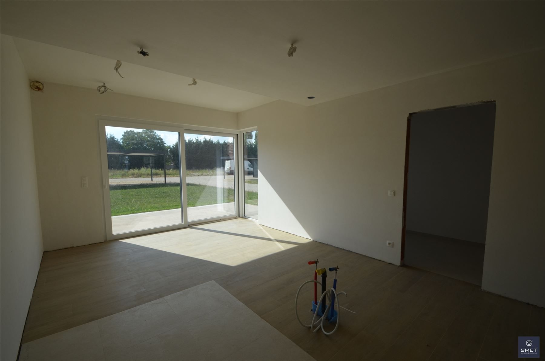 Halfopen nieuwbouw woning foto 13