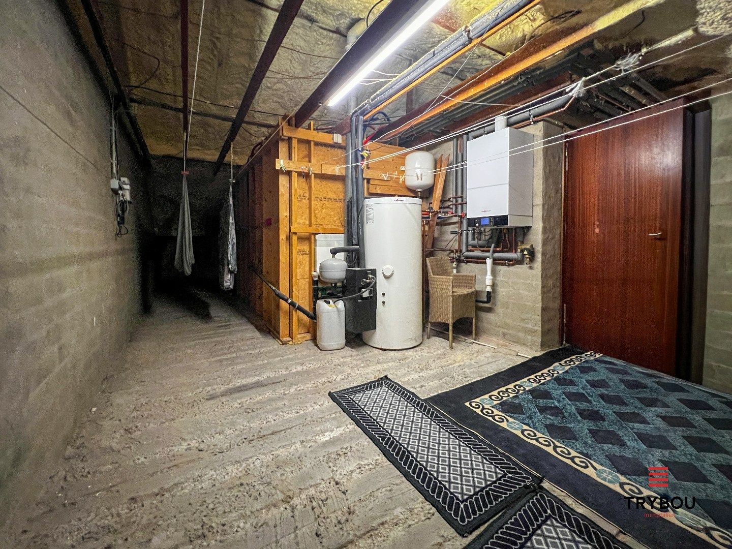 Ruime woning met garage, tuin en drie slaapkamers foto 14