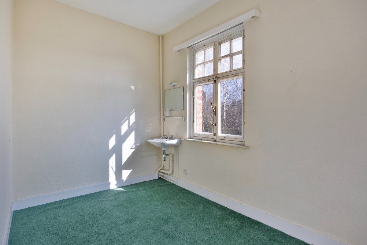 Te renoveren karaktervolle herenwoning op een prachtig perceel van 56 are. foto 18