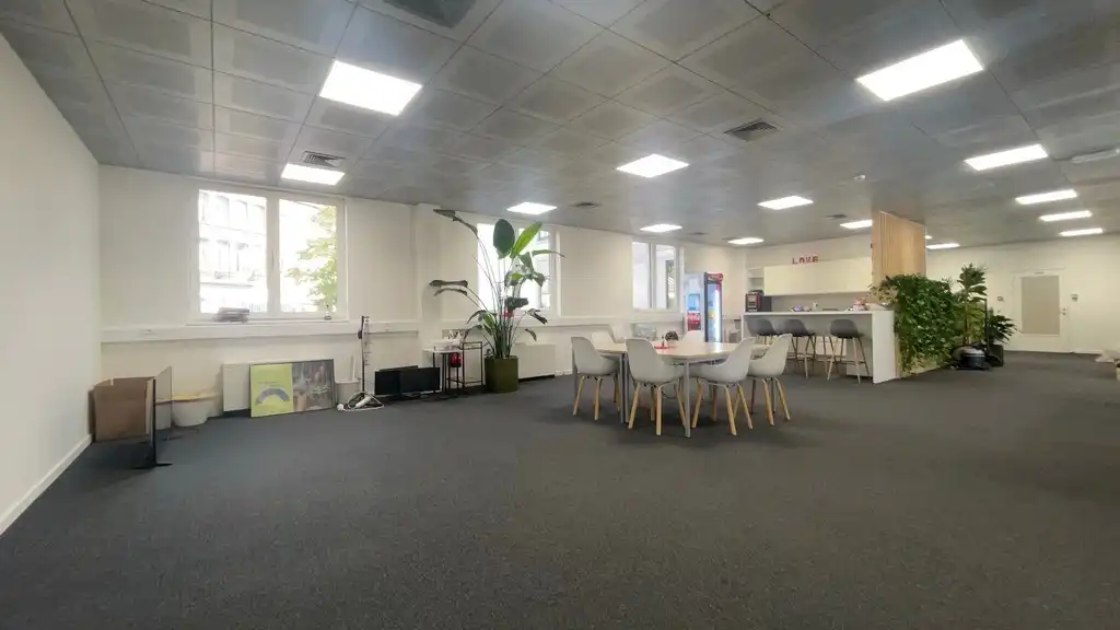 Kantoorruimte te huur vlakbij station van Mechelen foto 12