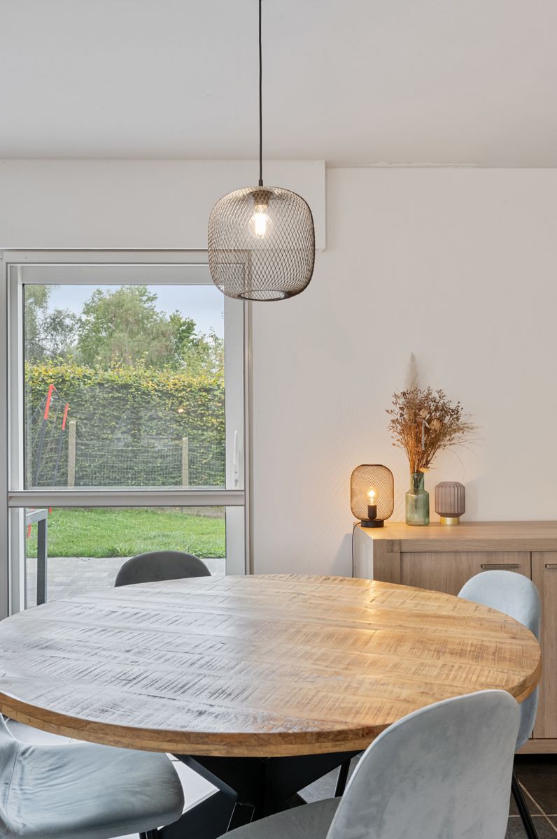 INSTAPKLARE GEZELLIGE GEZINWONING 3SLPKS, TUIN EN GARAGE! foto 6